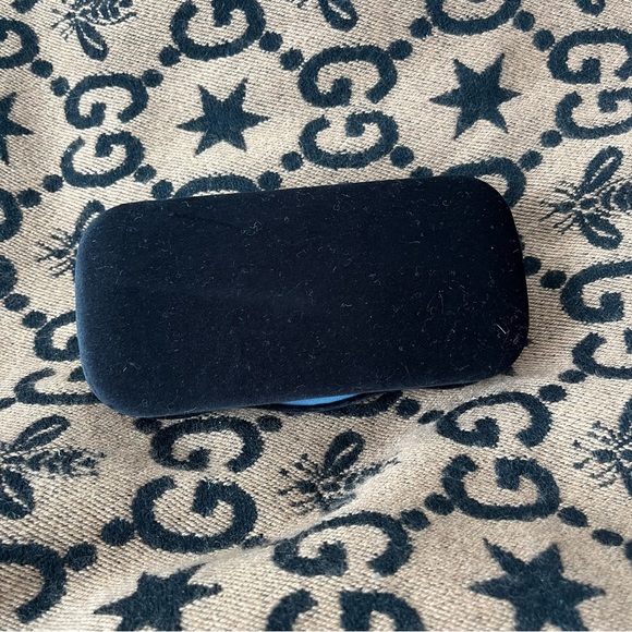 Gucci Black Velvet Sunglass/Eyeglass Case - Picture 3 of 3